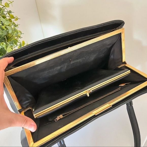 Vintage 60s black leather hand band with gold-tone hardware by National - Picture 6 of 8